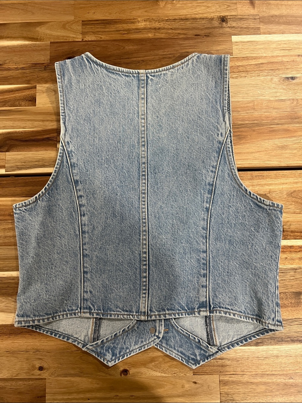 Aritzia - Denim Forum - The 90s Mia Denim Vest - Size Large - Picture 8 of 9